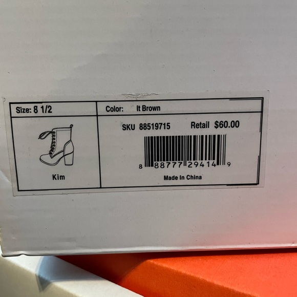 Curfew Brand, size 8.5, 3.5 in. Tall Heel Boots. - Picture 10 of 13